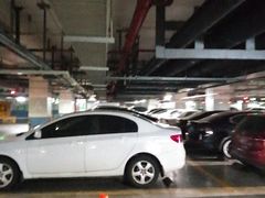 -泊富国际金融中心-地下停车场