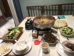 -丁里羊肉小镇(天鹅湖总店)