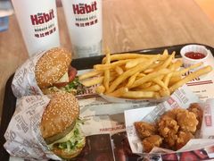 -The Habit Burger Grill 哈比特汉堡(复兴soho店)