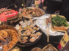 -何师烧烤Pro ·江湖川菜·小龙虾·精酿(太古里旗舰店)