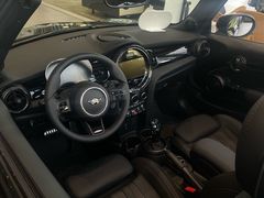 -上海普陀宝诚MINI4S店(红柳路店)