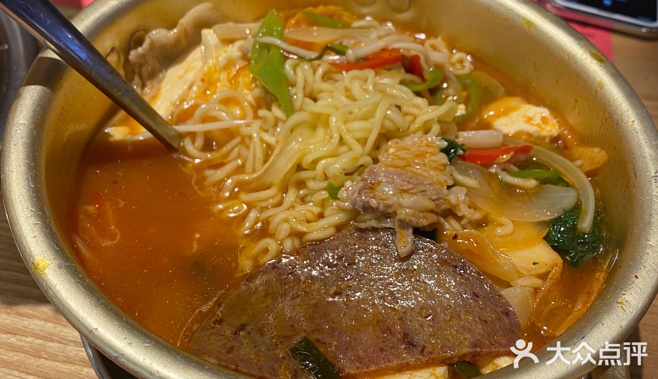 姐妹说很想吃烤肉就去了这一家，肉是真的不错