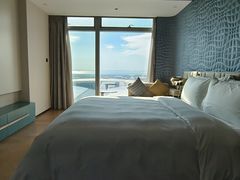 -深圳国际会展中心希尔顿酒店(前海华发冰雪世界店)