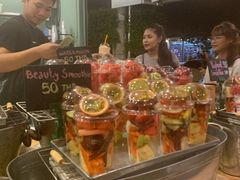 -席娜卡琳火车铁道夜市