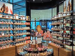 -Laderach 莱德拉(上海环贸iapm店)