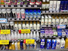 零售区-全家便利店(梅园路店)