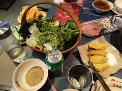特色时令野菜(无限续加)-由衷贵州酸汤牛肉火锅(新桥店)