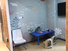 -瑞尔齿科(上海长风大悦城店)