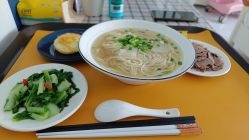 -月之旅·尊 高端月子会所(科馨别墅一店)
