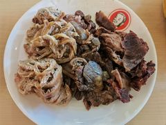 -闫家驴肉老店(华电一校店)