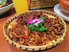 -老滇山寨•云南特色菜•地方菜•民族风情歌舞表演(金碧店)