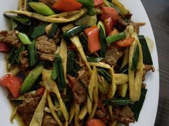 红烧带皮黄牛肉-阿清嫂农家乐.黎窑烤鸡