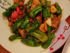 -胡桃里音乐餐厅(陶溪川店)(川湘赣菜·世界百大酒庄直供红酒·音乐表演)