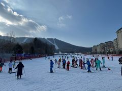 -亚布力新体委滑雪场