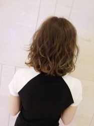 -HAIR CORNER