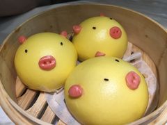 流沙奶黄猪猪包-陶陶居酒家(海岸城店)