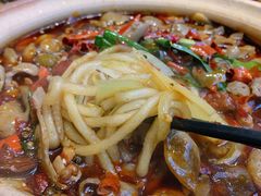 川味肥肠煲-兔槽江湖菜·重庆璧山兔(水围店)