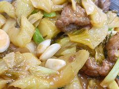 酸菜炒牛肉-唔止卤嘢·潮州府城菜(鹭江店)