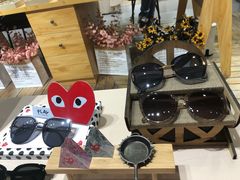 -肆兮眼镜·蔡司·徕卡战略合作店(大坪店)