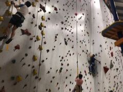 -山之巅攀岩馆(太古城店)