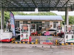 -平望服务区·停车场