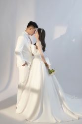 -喜爱高定婚纱摄影