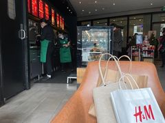 -星巴克臻选(莘庄仲盛店)