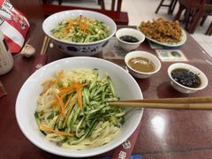 -八爷手擀炸酱面(天津总店)