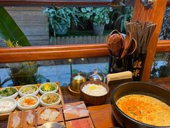 -银米·云南传统过桥米线(双廊黑金冠店)