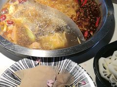 -茅草房·河畔园林火锅