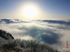 -峨嵋山金顶