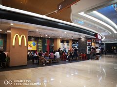 等位区-麦当劳(龙湖北京大兴天街店)