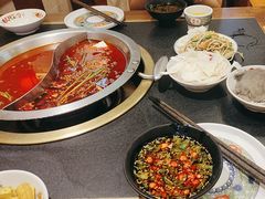 -沸炉重庆老火锅(军事博物馆店)