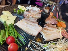 -豚豚家돈돈가韩国锅盖烤肉(新北万达店)