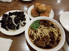 -清真吴记门钉肉饼·喜多利
