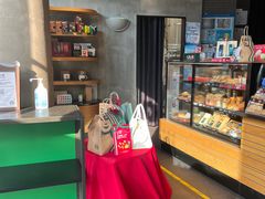 面包甜点陈列柜-星巴克(汇京国际广场店)