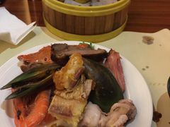 自助海鲜区的虾-佛山皇冠假日酒店-西餐厅