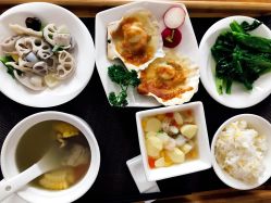 -海豚湾高端月子会所(黄浦店)