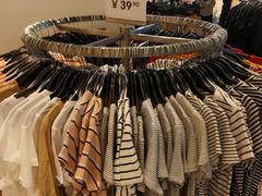 -H&M(鹏欣水游城店)