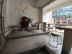 -顶东面包花园·生日蛋糕(世博店)