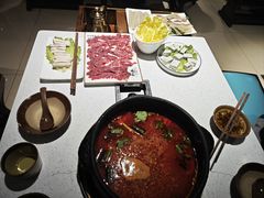 -贵府酸汤牛肉火锅·贵州老字号(飞山街店)