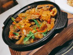 牛筋牛腩牛杂煲-石头咕(葵蓬店)