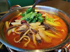 -娜仁图雅蒙古美食村(33小镇店)