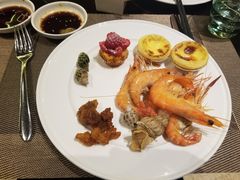-大中华希尔顿酒店-念自助餐·嗨啤·小龙虾