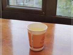 靠窗位-帽帽家只卖生蚝·烧烤(沙湖路店)