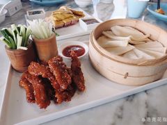 猪颈肉黑醋汁配薄饼-东南里湖景餐厅·新闽菜(浦西万达店)
