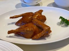 烤乳鸽-利苑酒家(金宝店)