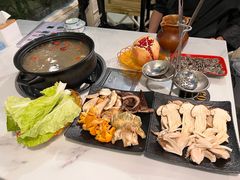 -蘑统田下·野生菌火锅