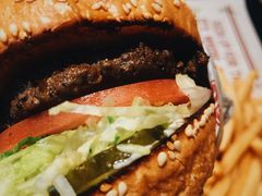 -The Habit Burger Grill 哈比特汉堡(复兴soho店)