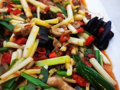 -兔行天下-鸿鹤鲜锅兔(中海国际店)